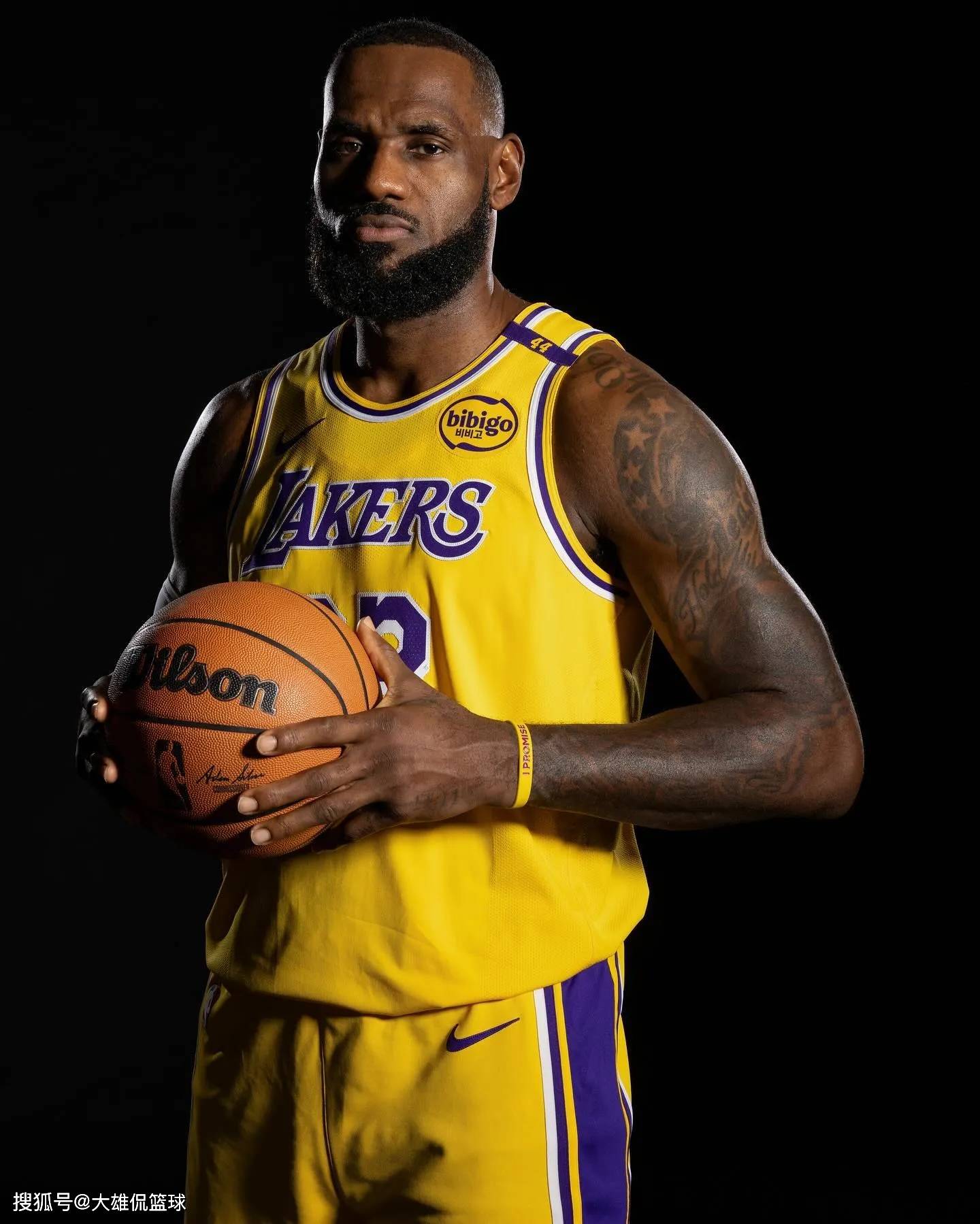 随后以贴边 随后以贴边